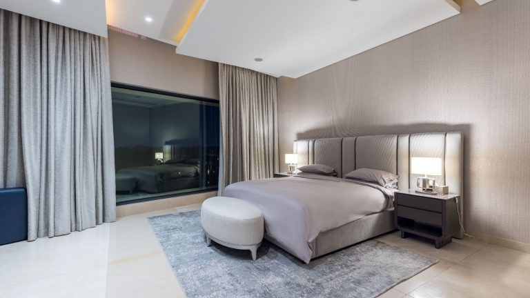 Villa High-end 6 bedrooms Emirates Hills - Dubai, UAE ultra luxury for sale For Super Rich
