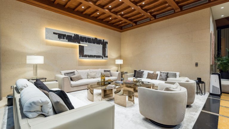 Villa High-end 6 bedrooms Emirates Hills - Dubai, UAE price for sale For Super Rich