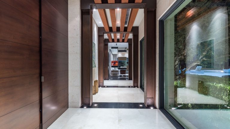 Villa High-end 6 bedrooms Emirates Hills - Dubai, UAE real estate for sale For Super Rich