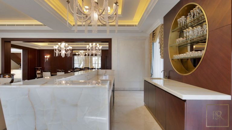 Elegant Mansion - Emirates Hills, Dubai, UAE value for sale For Super Rich