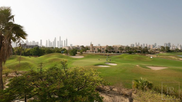 Elegant Mansion - Emirates Hills, Dubai, UAE available for sale For Super Rich