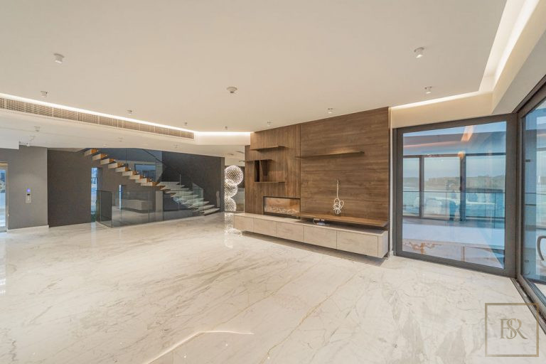 Villa Contemporary - Palm Jumeirah, Dubai, UAE real estate for sale For Super Rich