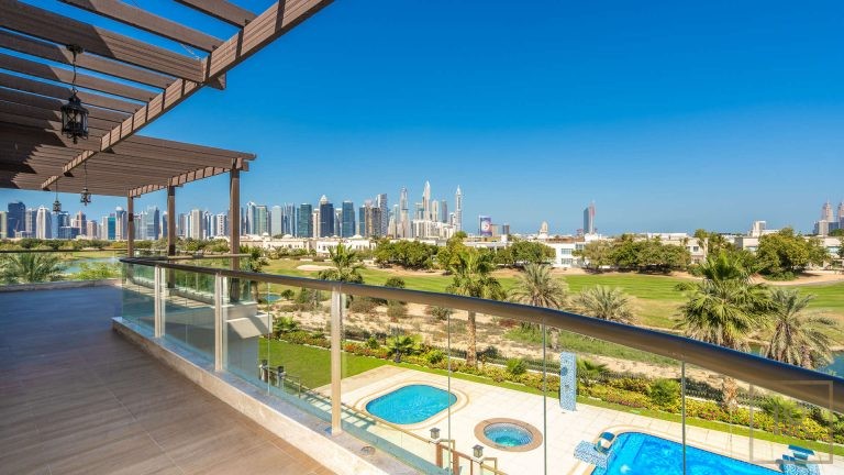 Villa L Sector - Emirates Hills, Dubai, UAE New for sale For Super Rich