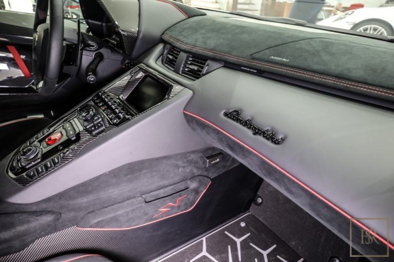 2017 Lamborghini Aventador SV Roadster LP750-4 luxury for sale For Super Rich