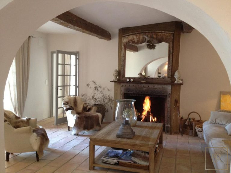 Farmhouse Century - Châteauneuf de Grasse, French Riviera best for sale For Super Rich