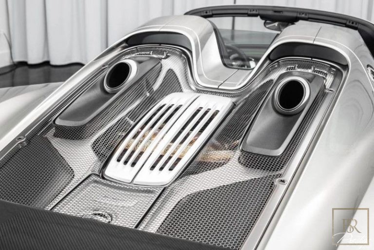 2015 Porsche 918 SPYDER luxury for sale For Super Rich