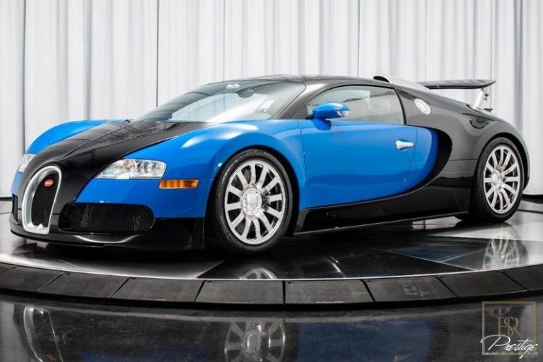 2010 Bugatti Veyron Black & Blue for sale For Super Rich