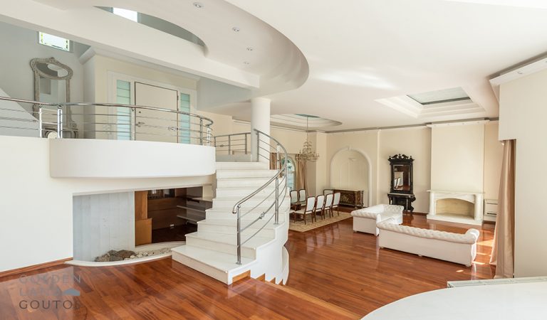 Villa Marvellous Luxurious - Voula, Athens best for sale For Super Rich