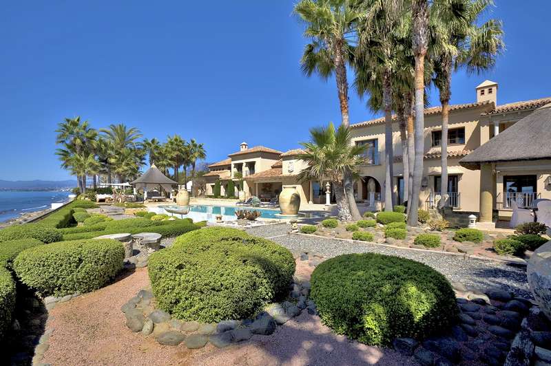 Spectacular Beachfront Mansion - Los Monteros, Marbella for sale For Super Rich