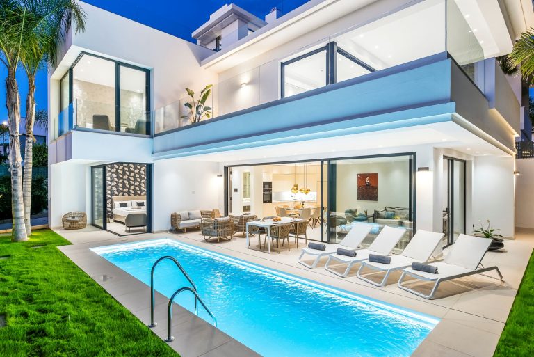 Luxury Villa Sarabia - Golden Mile, Marbella 22700 Week rental For Super Rich