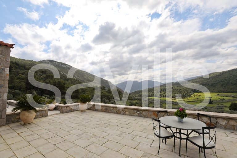 Ranch/Farm breath-taking with pool - Peloponnese ads for sale For Super Rich
