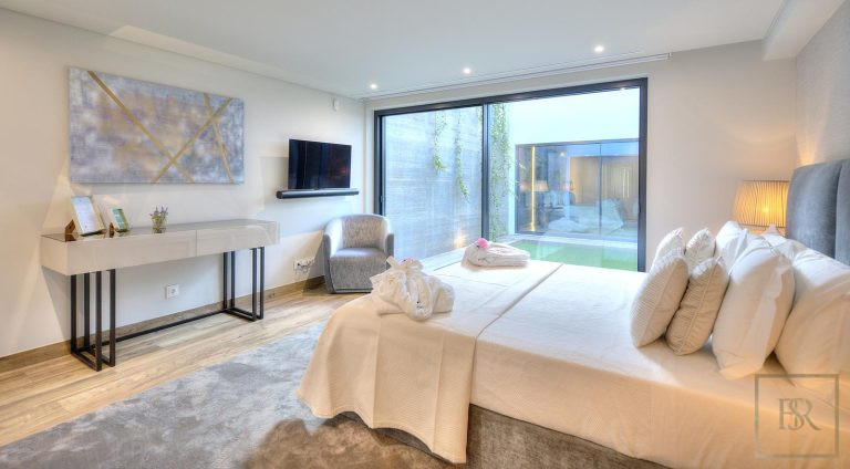 Villa Jaw-Dropping Contemporary Luxury Retreat - Vilamoura, Algarve top for sale For Super Rich