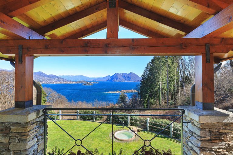 Villa Stresa - Piedmont, Lake Maggiore Classified ads for sale For Super Rich