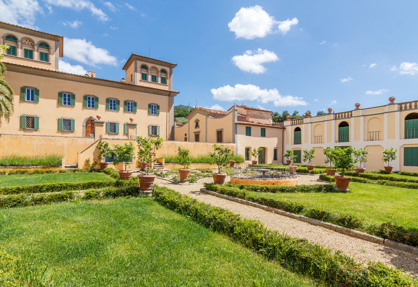 Villa Historical Noble Wine Estate Vinci - Florence, Tuscany for sale For Super Rich