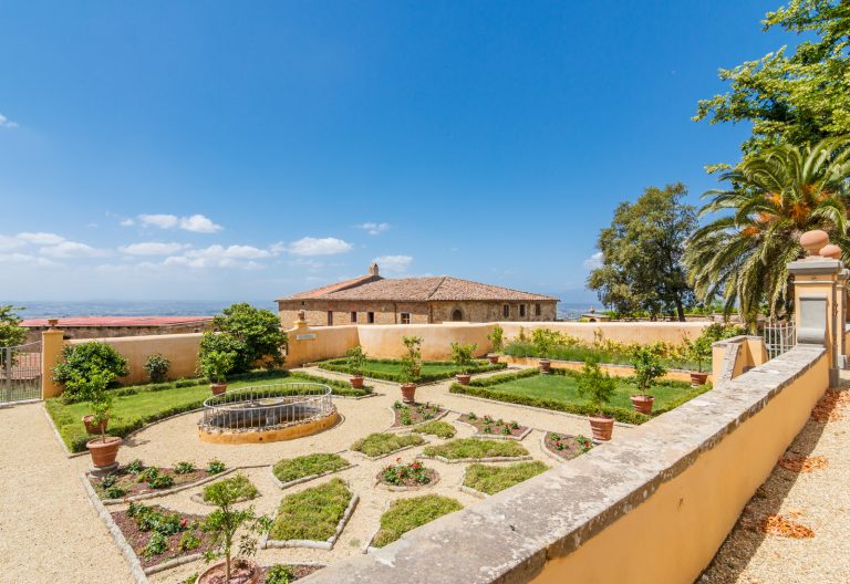Villa Historical Noble Wine Estate Vinci - Florence, Tuscany search for sale For Super Rich