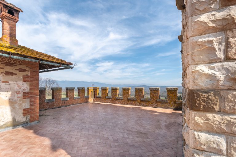Castle Panoramic View - Tuscany Classified ads for sale For Super Rich