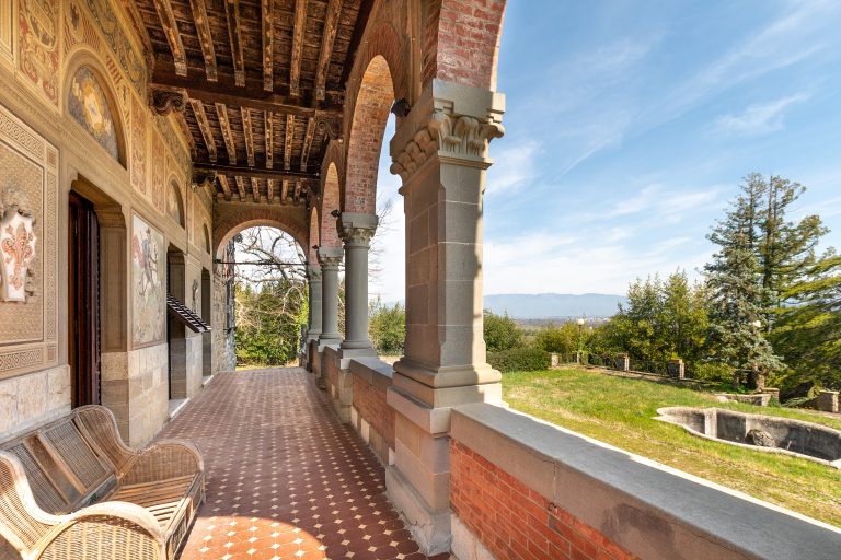 Castle Panoramic View - Tuscany Used for sale For Super Rich