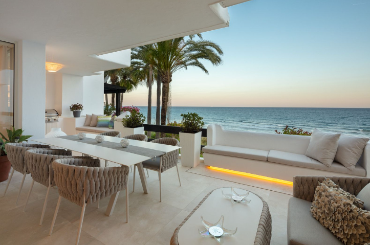 Penthouse Beach Front, Panoramic View, Sea View - The Golden Mile  search for sale For Super Rich