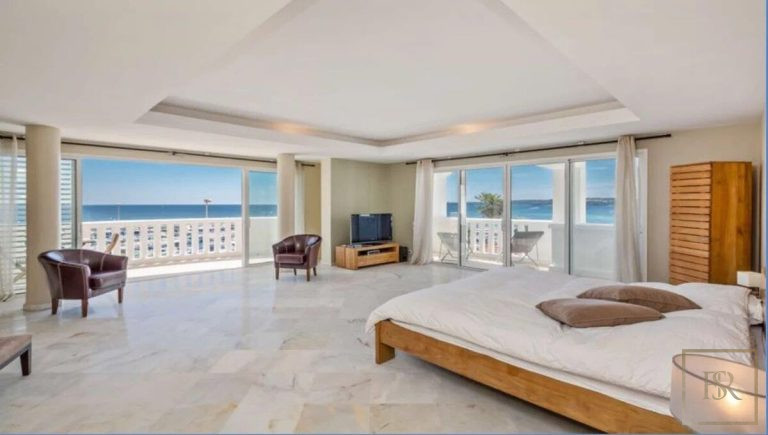 Penthouse Sea View - Cannes property for sale For Super Rich