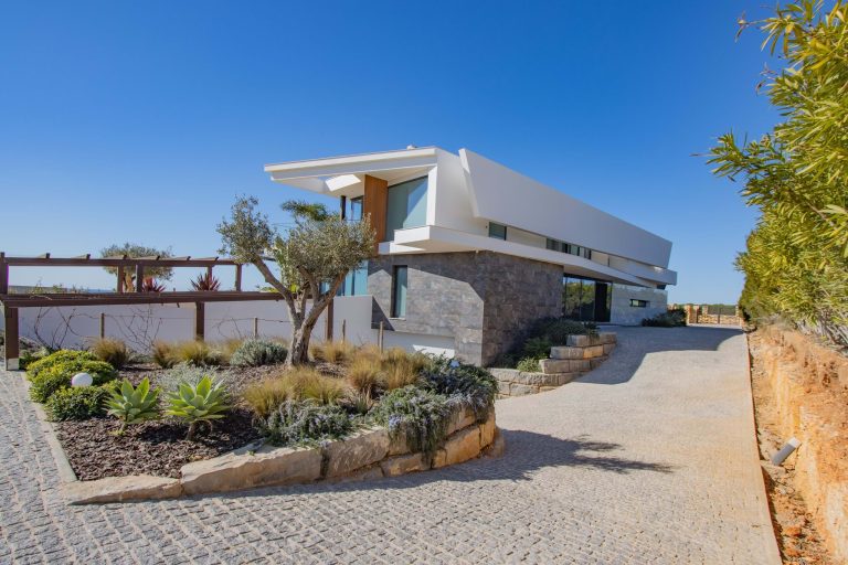 Villa Panoramic View, Sea View - Faro, Lagoa, Algarve buy for sale For Super Rich