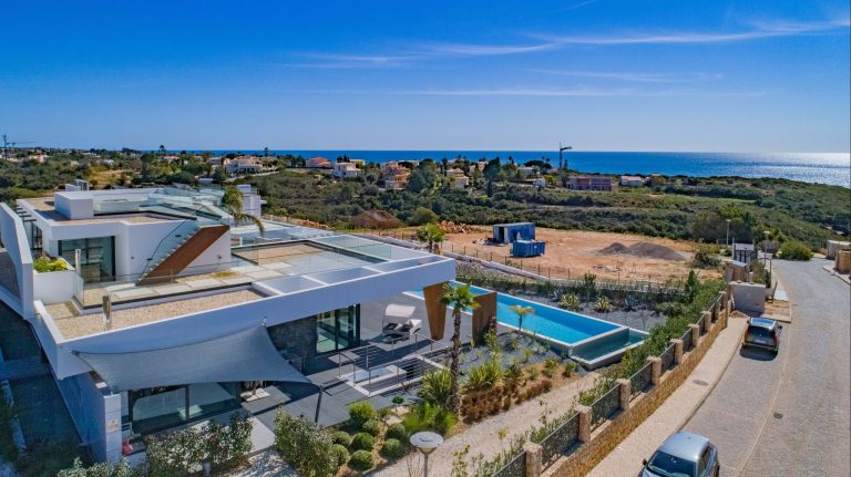 Villa Panoramic View, Sea View - Faro, Lagoa, Algarve property for sale For Super Rich