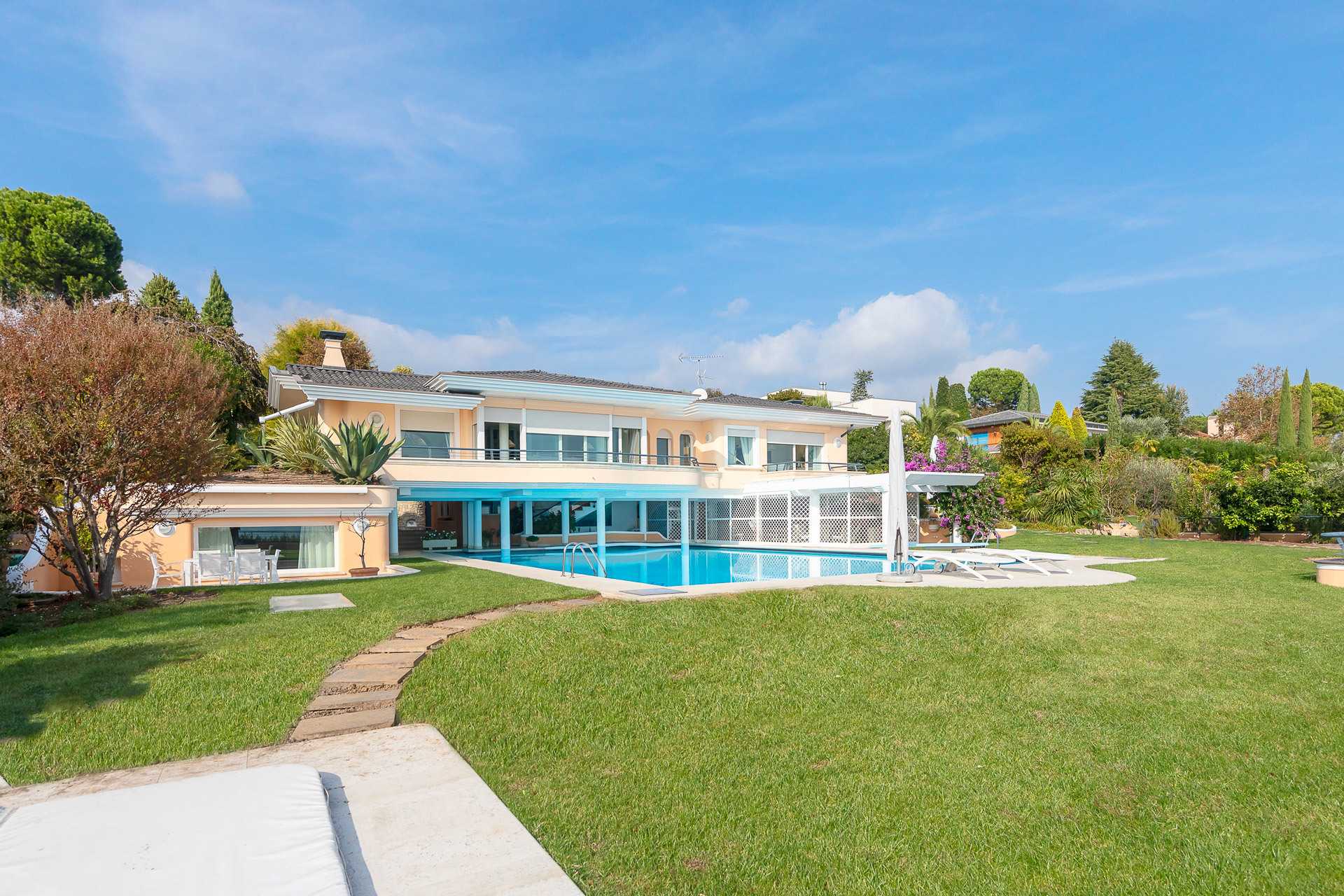 Villa Beach Front, Panoramic View, Golf View, Lake View - Padenghe sul Garda, Lake Garda for sale For Super Rich