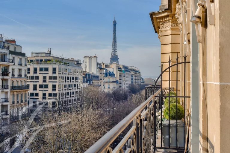 Apartment views Eiffel Tower, Avenue Montaigne, 8th - Paris  for sale For Super Rich