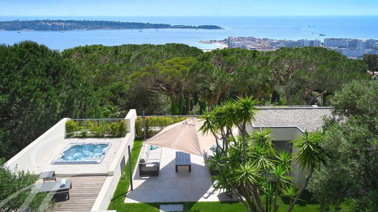 Penthouse Panoramic sea view - Cannes - French Riviera for sale For Super Rich