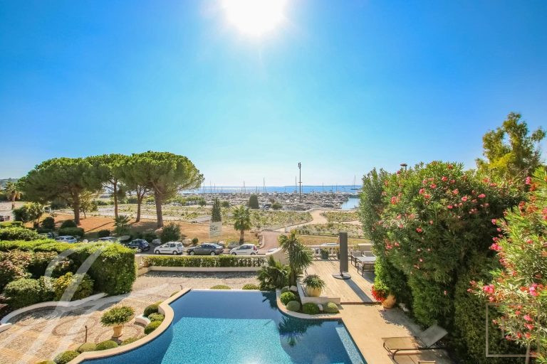 Villa panoramic view bay of Cannes & Port Gallice - Cap d'Antibes - French Riviera property for sale For Super Rich