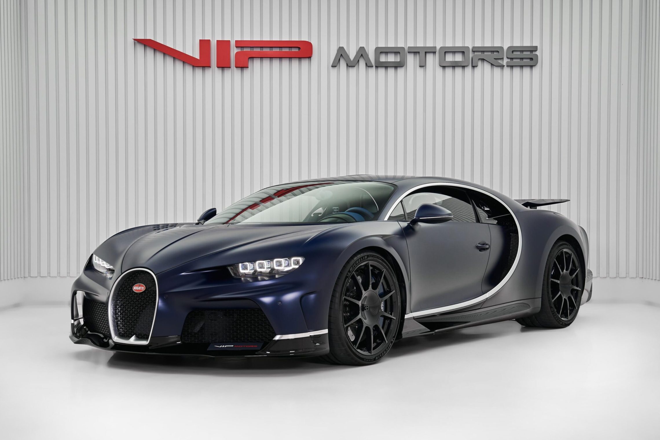 2023 Bugatti Chiron Bleu 800 Kilometers