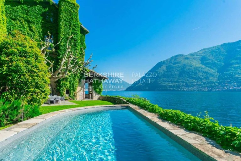Century 17th House Panoramic view, swimming pool and pier, 16 bedrooms in Brienno - Lake Como for sale For Super Rich
